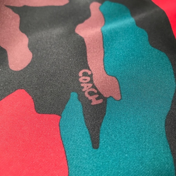 Coach computer/laptop messenger bag. NWT. Does not fit 15in MacBook/laptop. - Picture 4 of 7